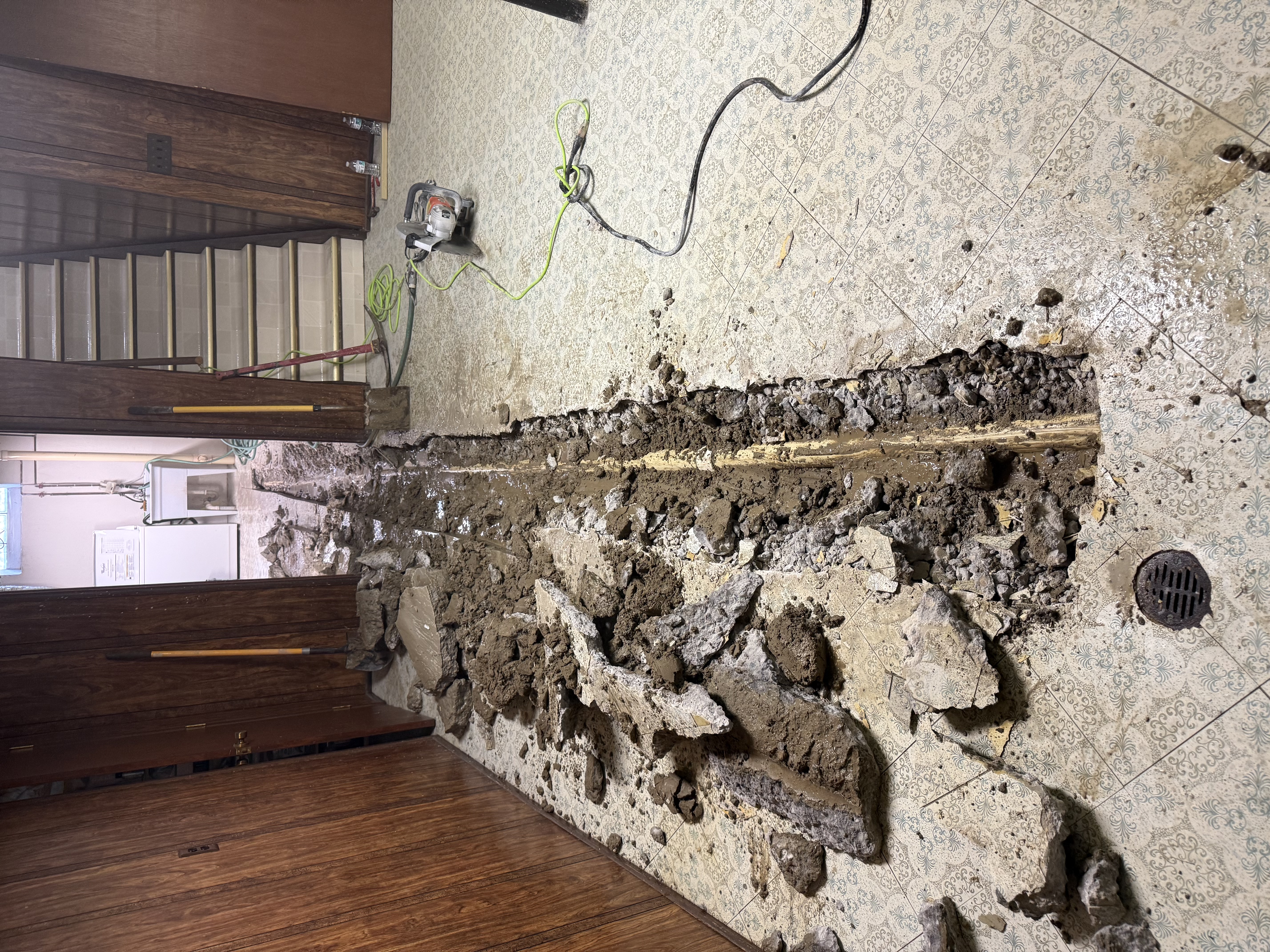 Pipe breakup and replacement